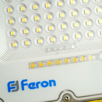 Прожектор светодиодный Feron LL-951 переносной с з/у IP66 50W 6400K (48676)