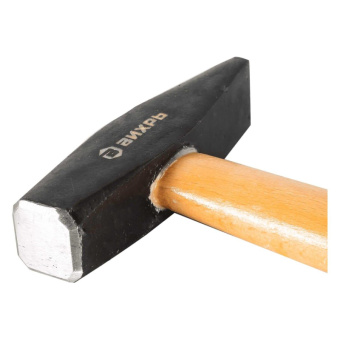 Молоток 400 гр деревянная ручка Вихрь 73/6/8/2