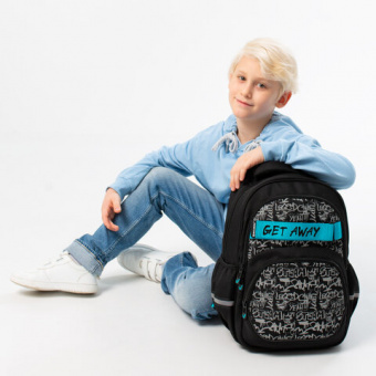 Рюкзак BRAUBERG MOTION, 2 отделения, 3 кармана, "Get away", СВЕТООТРАЖАЮЩИЙ ПРИНТ, 41х28х17 см, 2731